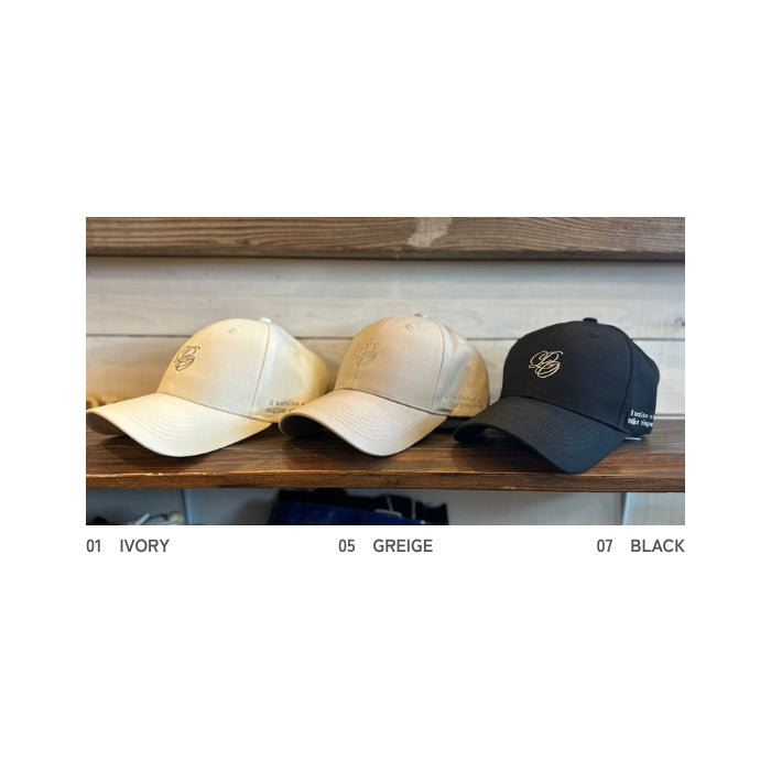 8521 グラフィックロゴキャップ