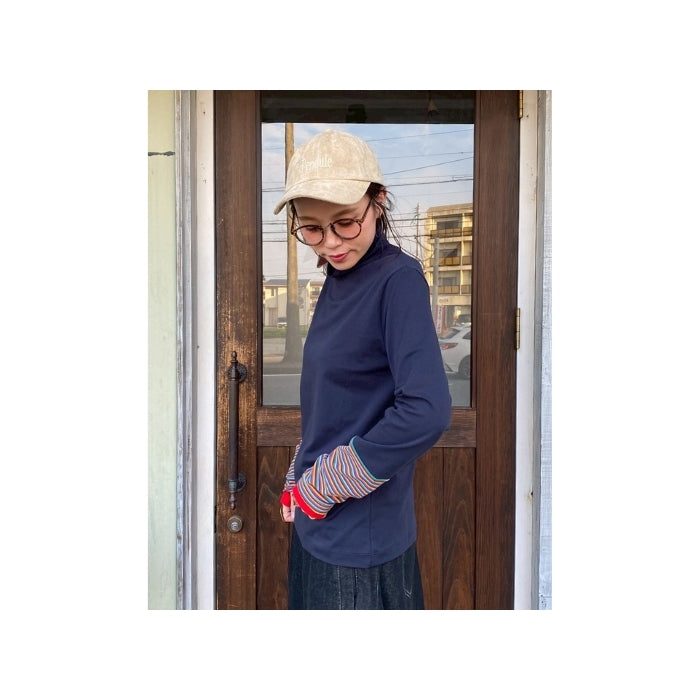 80914886　袖切替サムホール付ハイネック無地インナー