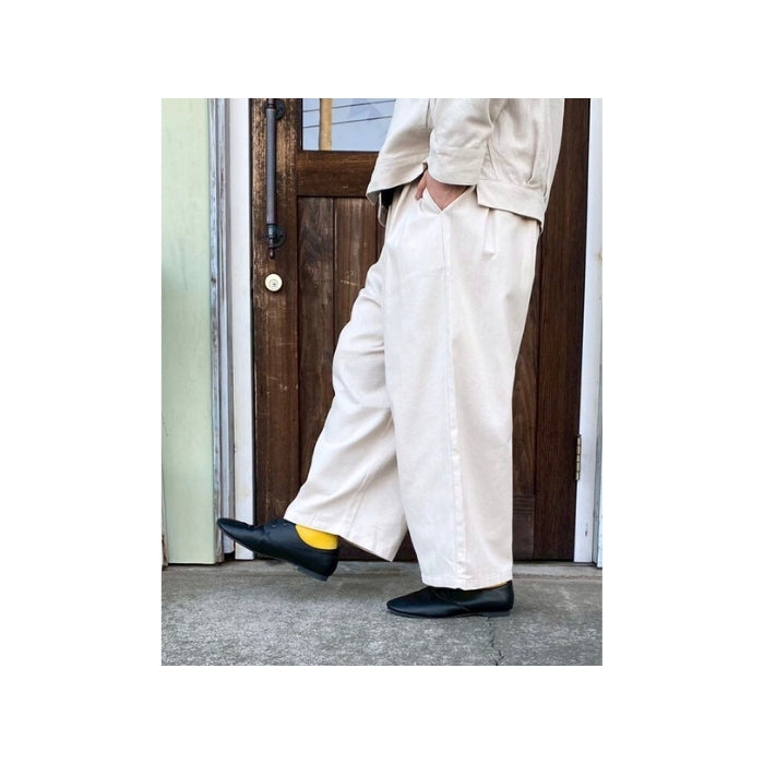 6235　綿ツイルタックパンツ