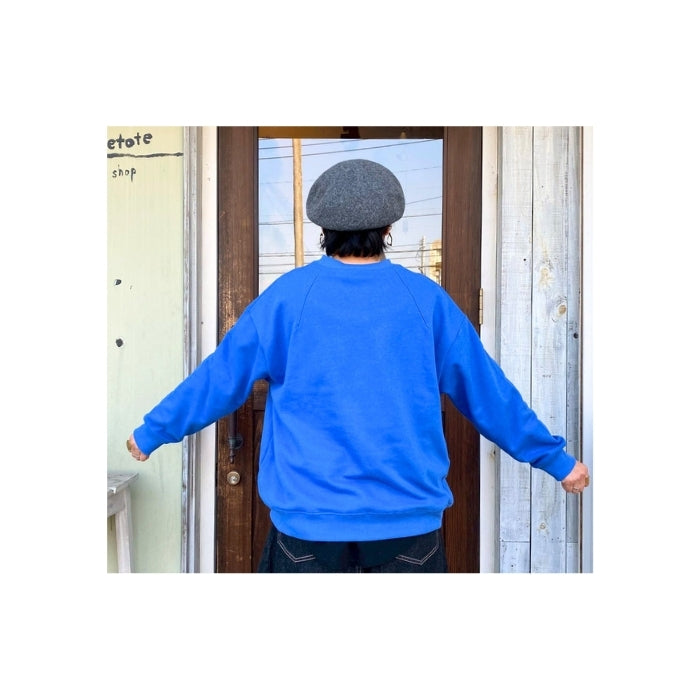 0929　裏毛エンボスロゴ入りプルオーバー