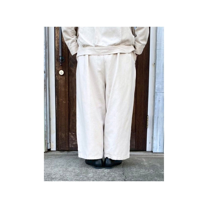 6235　綿ツイルタックパンツ