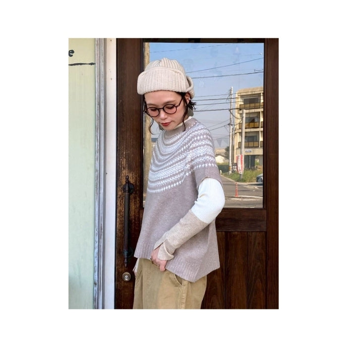 5457　ウォッシャブル求心柄ニットベスト