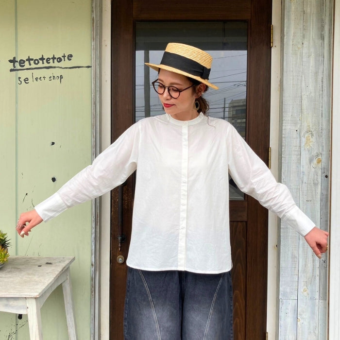 8064　付け襟付きバンドカラーブラウス